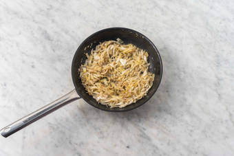 Cuire à la sauteuse