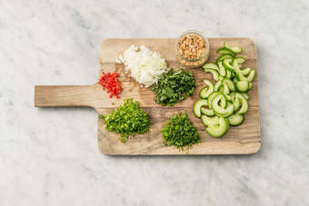 Préparer la garniture