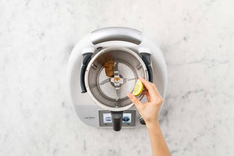 Pesto & Salat zubereiten