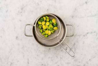 Cuire les choux de Bruxelles