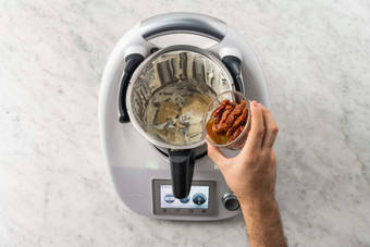 Für den Tomaten-Hummus