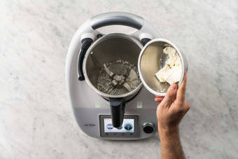 Soße vorbereiten & Kleinigkeiten