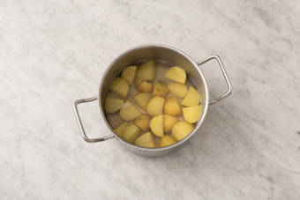 Cuire les pommes de terre