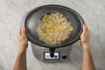 Vorgaren & Fisch vorbereiten