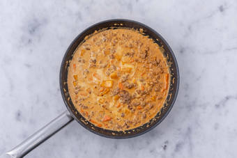 Finish curry and toast naan