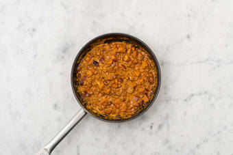 Finish curry and toast naan