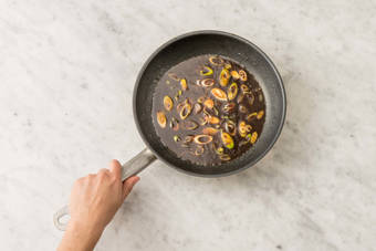 Für den Gurkensalat