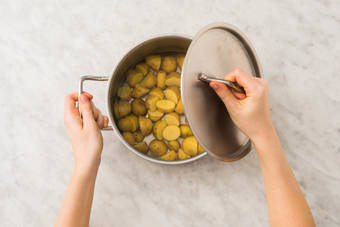 Aardappelen voorkoken