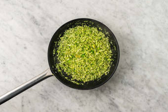 Brokkolireis anbraten