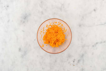 Préparer la vinaigrette à l'aigre-douce