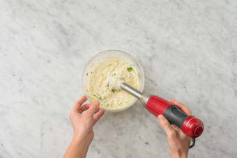 Écraser le chou-fleur en purée