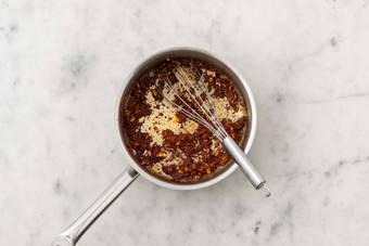 Cuire les condiments