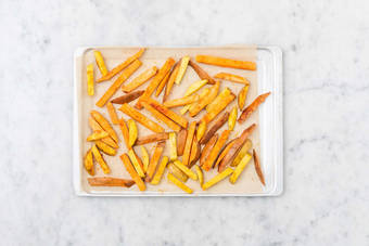 Enfourner les frites