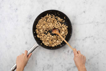 Cook turkey and mushrooms