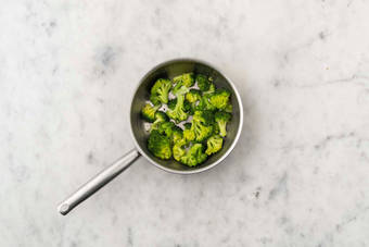 Cuire le brocoli