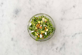 Assemblare l'insalata