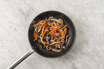 Finish mushroom filling