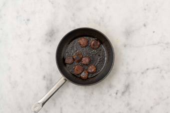 Piri-Piri-Bällchen braten