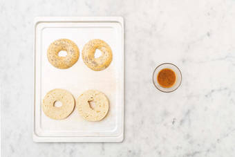 Enfourner et faire la vinaigrette