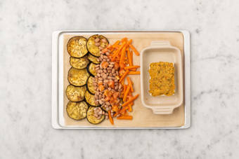 Gemüse fertig backen