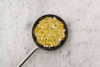 Spätzlepfanne vollenden