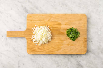 Förbered grönsaker & färs