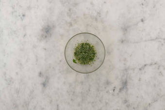 Faire la vinaigrette