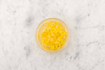 Für das Salatdressing