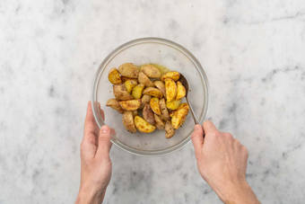 Préparer la vinaigrette au citron