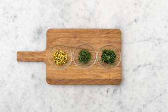 Préparer la garniture