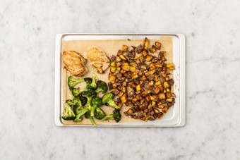 Bak kylling og brokkoli