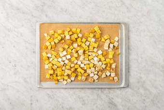 Bag knoldselleri og kartofler