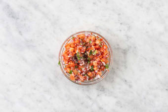 Bland tomatsalsa