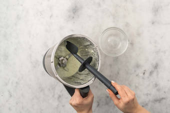 Minzsoße  zubereiten