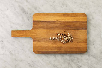 Concasser les amandes