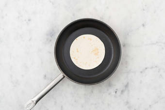 Tostare le tortillas