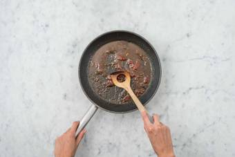 Make the Sweet Chilli Glaze