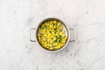 Cuire les pommes de terre