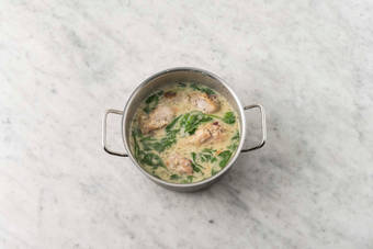 Ajouter les épinards