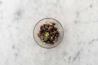 Comporre l'insalata ricca