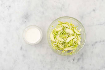 Lav salat og dressing