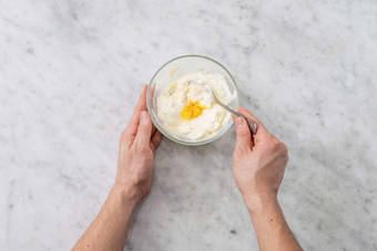 Dip & Salat fertigstellen