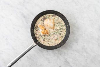 Préparer la sauce à la moutarde