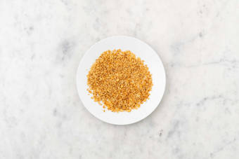 Make panko-shallot mixture