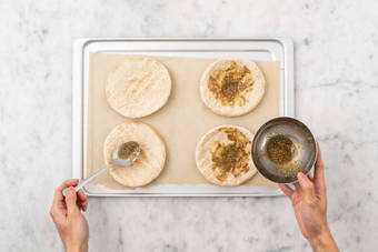 Enfourner le man'ouché