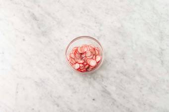 Radijsjes zoetzuur maken