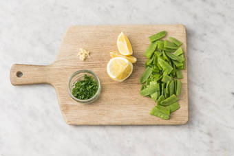 Prep and make garlic oil