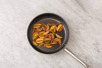 Cuire les pommes de terre