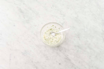 Make lime crema