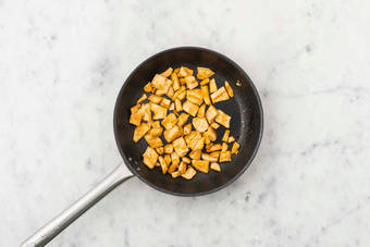 Vegane Filetstücke braten